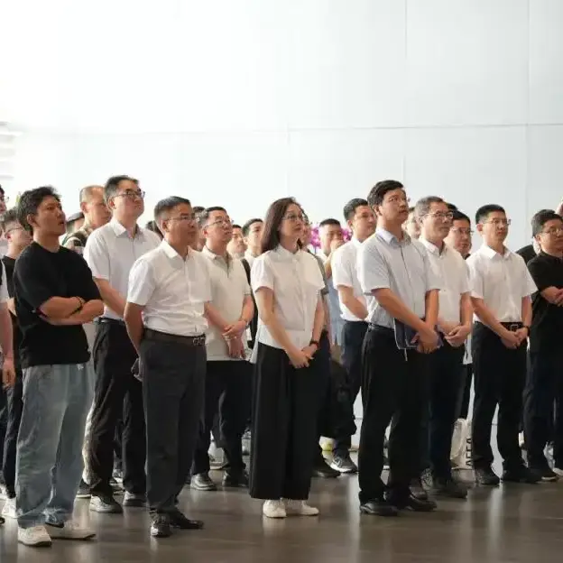 اجتماع SAIC-GM-Wuling و Dongfeng Liuzhou Motor Exchange